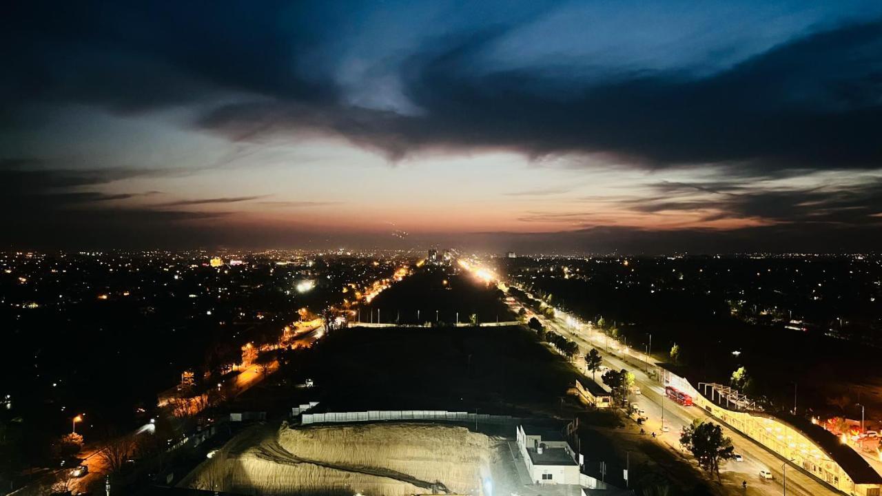 Sky Heights Luxury Apart Facing Centaurus Apartment Islamabad Ngoại thất bức ảnh