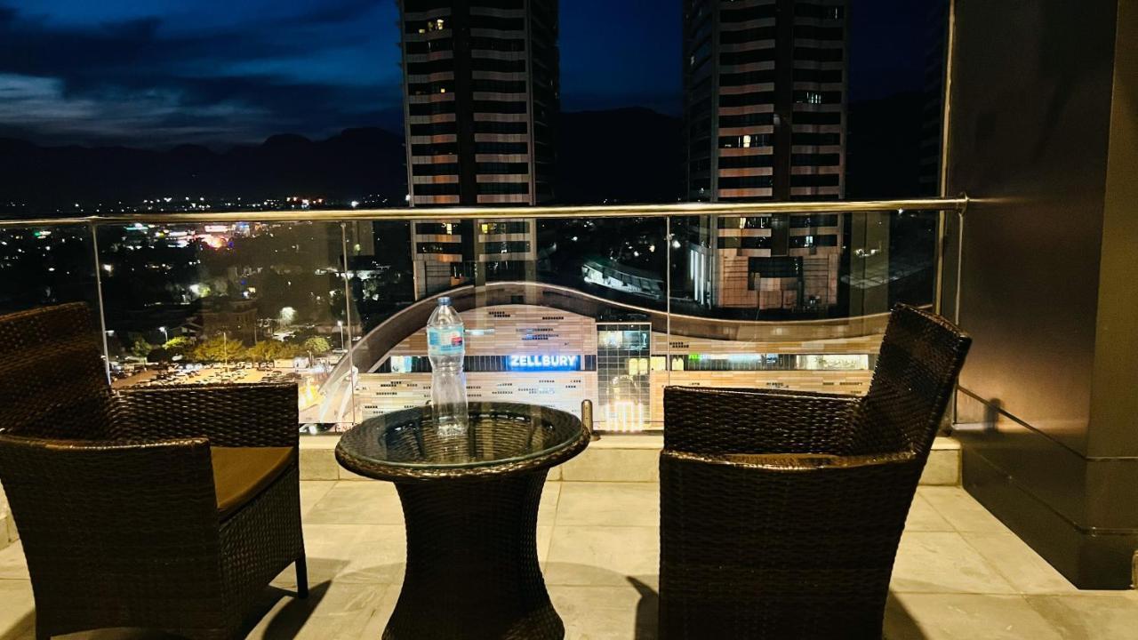 Sky Heights Luxury Apart Facing Centaurus Apartment Islamabad Ngoại thất bức ảnh